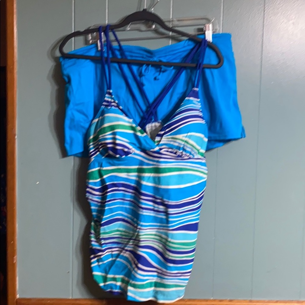 EUC 2 piece bathing suit